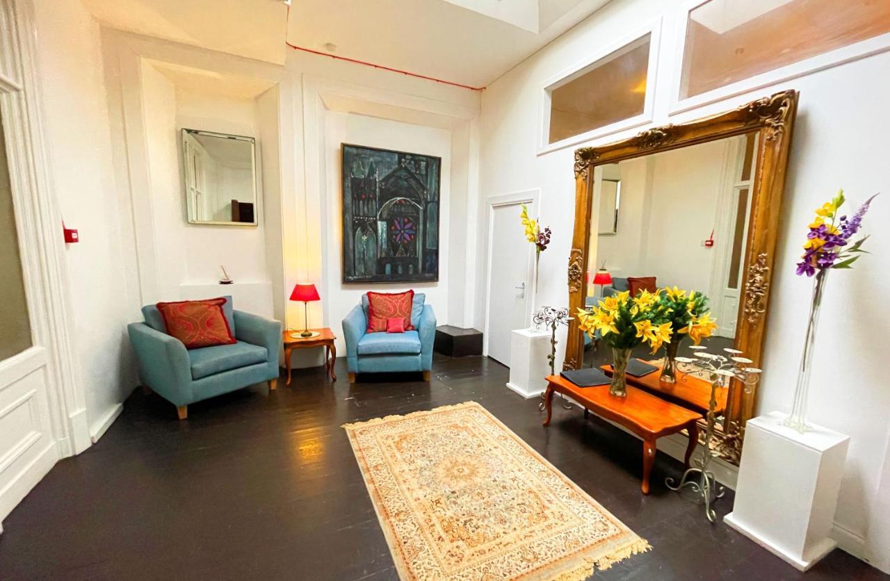 Catcune Grand Apartment
