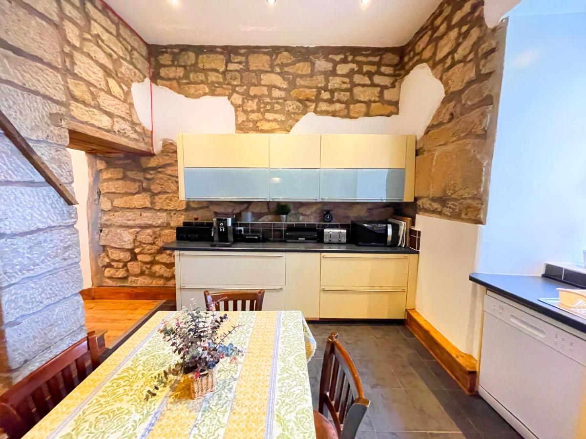 Catcune Grand Apartment Gorebridge
